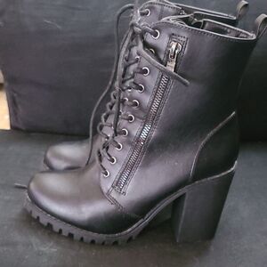 Dream Pairs Black Lace Up Boots with Chunky Heel